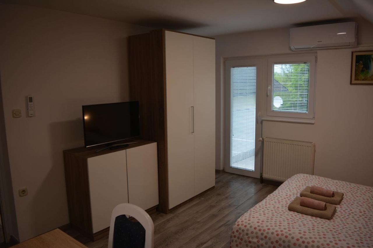 Rooms Lucijana Jezerce Εξωτερικό φωτογραφία