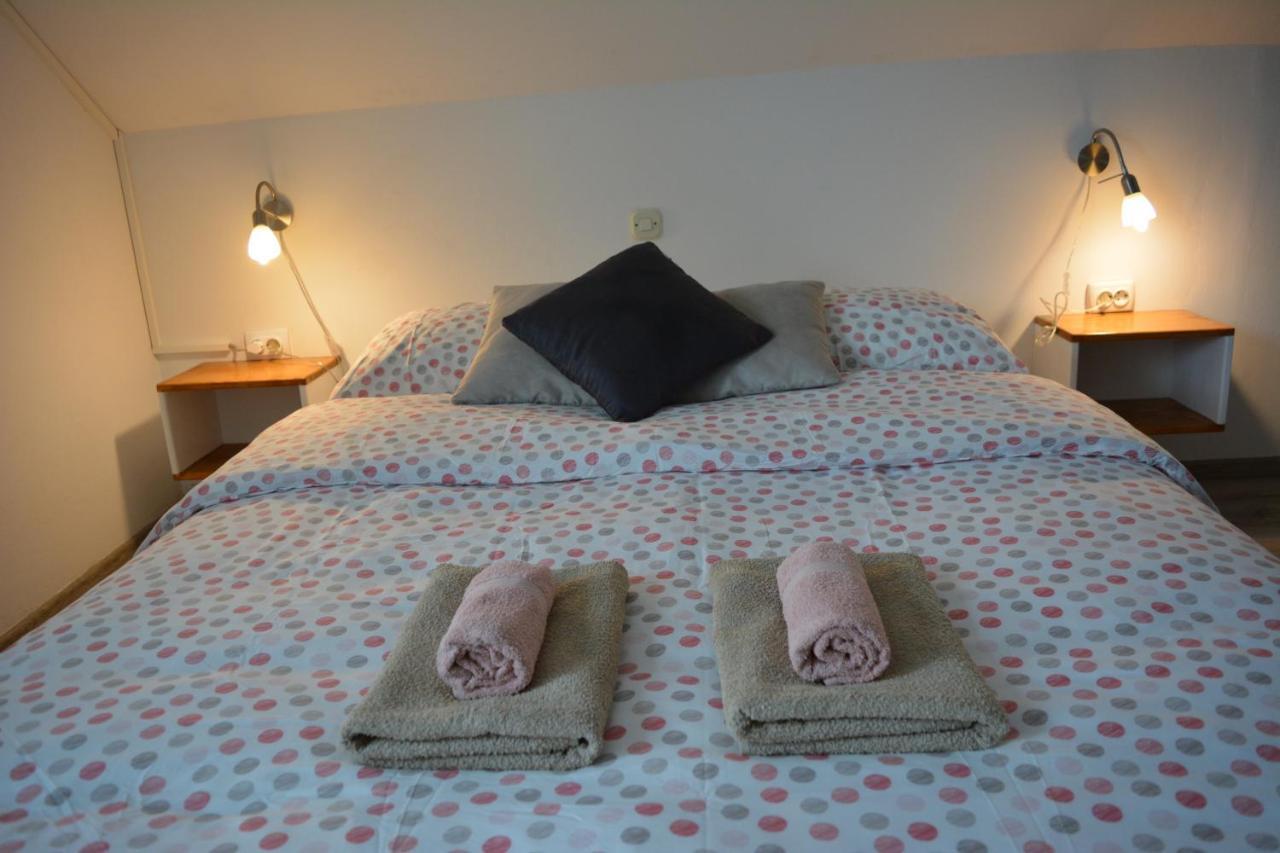 Rooms Lucijana Jezerce Εξωτερικό φωτογραφία